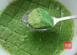 Illustration of how to make spinach and egg custard (can be used as baby food) 8