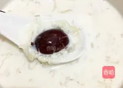 Illustration of how to make milk and red dates bird's nest 3