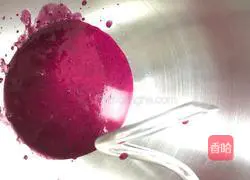 How to make dragon fruit flower-shaped bread Illustration 1