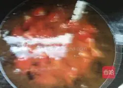 Illustration of how to make tomato, meat and egg soup 6