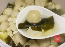 Recipe for kelp tofu ball soup Illustration 10
