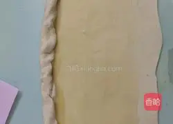 Illustration of how to make crispy cakes with crumbs 6