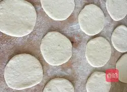 Illustration of how to make dough cakes 8