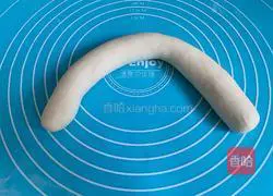 Milk fragrant lotus leaf cake recipe 4