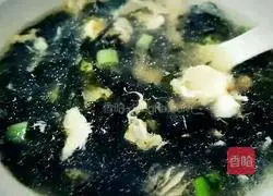 Illustration of how to make seaweed and egg soup 4