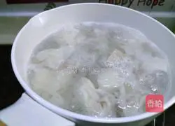 Illustration of how to make handmade wontons 9