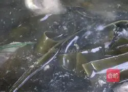 Illustration of how to make kelp and yam spine soup 8