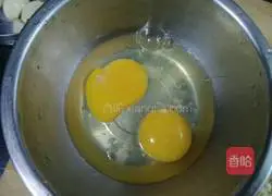 Illustration of how to make fried broad beans and eggs 4