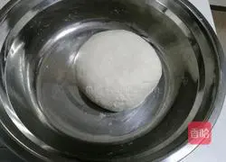 Illustration of how to make spicy egg noodles 2