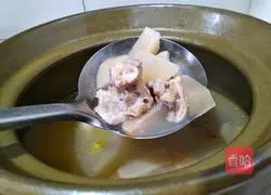 Illustration of how to make sour radish and duck soup 17