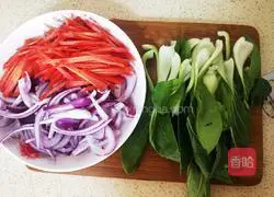 Illustration of how to make vegetarian instant noodles 4