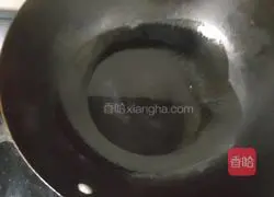 Illustration of how to make a large bowl of wide noodles 11