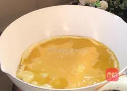 Illustration of how to make tomato, cucumber and scrambled eggs 6