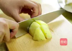 Illustration of Korean Spicy Cabbage Stewed Chicken Nuggets 4