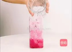 Illustrations of how to create high-looking, healthy, fresh and warm drinks 6