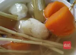 Illustration of how to make bamboo cane, thatch root, horseshoe and carrot water 3