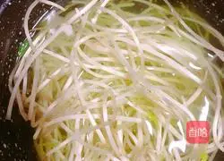 Illustration of how to make oil noodles 13