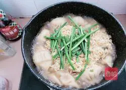 Beef Dumplings Illustration of making noodles 11