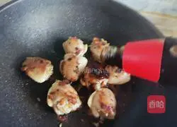 Illustration of how to make chicken wings with rice 14