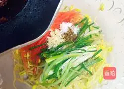 Illustration of how to make cold soybean sprouts 6