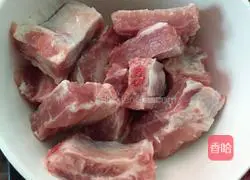 Illustration of how to make garlic bones 1