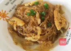 Illustration of how to stir-fry vermicelli with cabbage 8