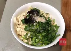 Illustration of how to make cold salad 5