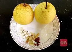 Illustration of how to make pears stewed with rock sugar 1