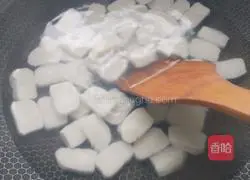 Illustration of how to make egg dumplings and rice cake soup 6