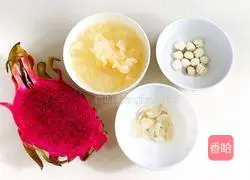 Illustration of how to make dragon fruit, tremella and lotus seed soup 1