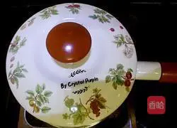 Illustration of how to make red dates, white fungus and lotus seed soup 11