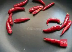 Illustration of how to make boiled beef 8