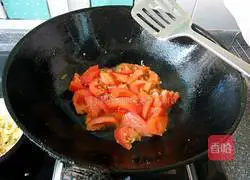 Illustration of how to make tomato scrambled eggs 4
