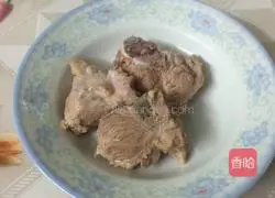 Illustration of how to make radish bone soup 2