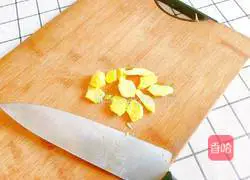  Illustration of how to make lettuce and chicken soup 5