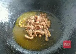 Illustration of how to make braised beans and shredded pork noodles 3