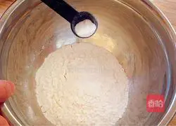 Illustration of how to make old Beijing fried pancakes 2