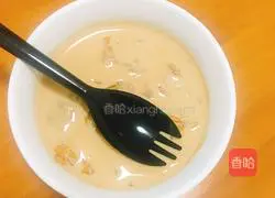 Illustration of how to cook isinglass stewed in milk 7