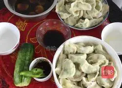 Illustration of how to make cucumber stuffed dumplings 16