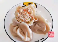 Illustration of how to make pork, lotus root and carrot dumplings 9