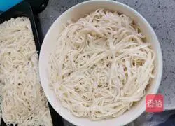Illustration of how to make refreshing cold noodles 21