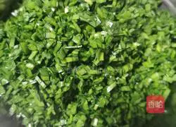 Illustration of how to make leek and egg buns 6