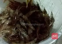 Illustration of how to make drunken shrimp 11