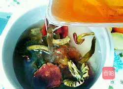 Illustration of how to make red mushroom stewed chicken 11