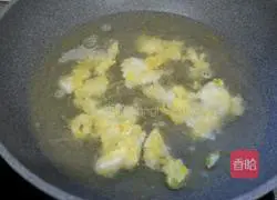 Illustration of how to make spinach and egg noodles 6