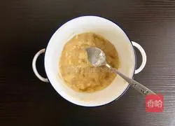 Illustration of how to make banana waffles 3