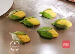 Illustration of how to make corn and purple sweet potato buns 11