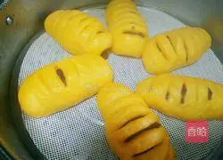 Illustration of how to make red bean paste buns 20