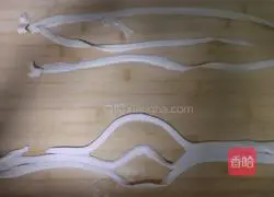 Illustration of how to stretch noodles 8