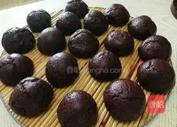 Illustration of how to make purple rice flour bean paste buns 5